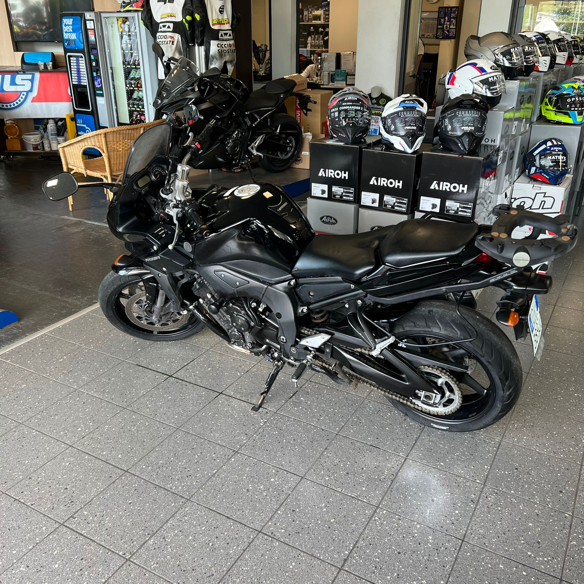 YAMAHA FZ1 2011