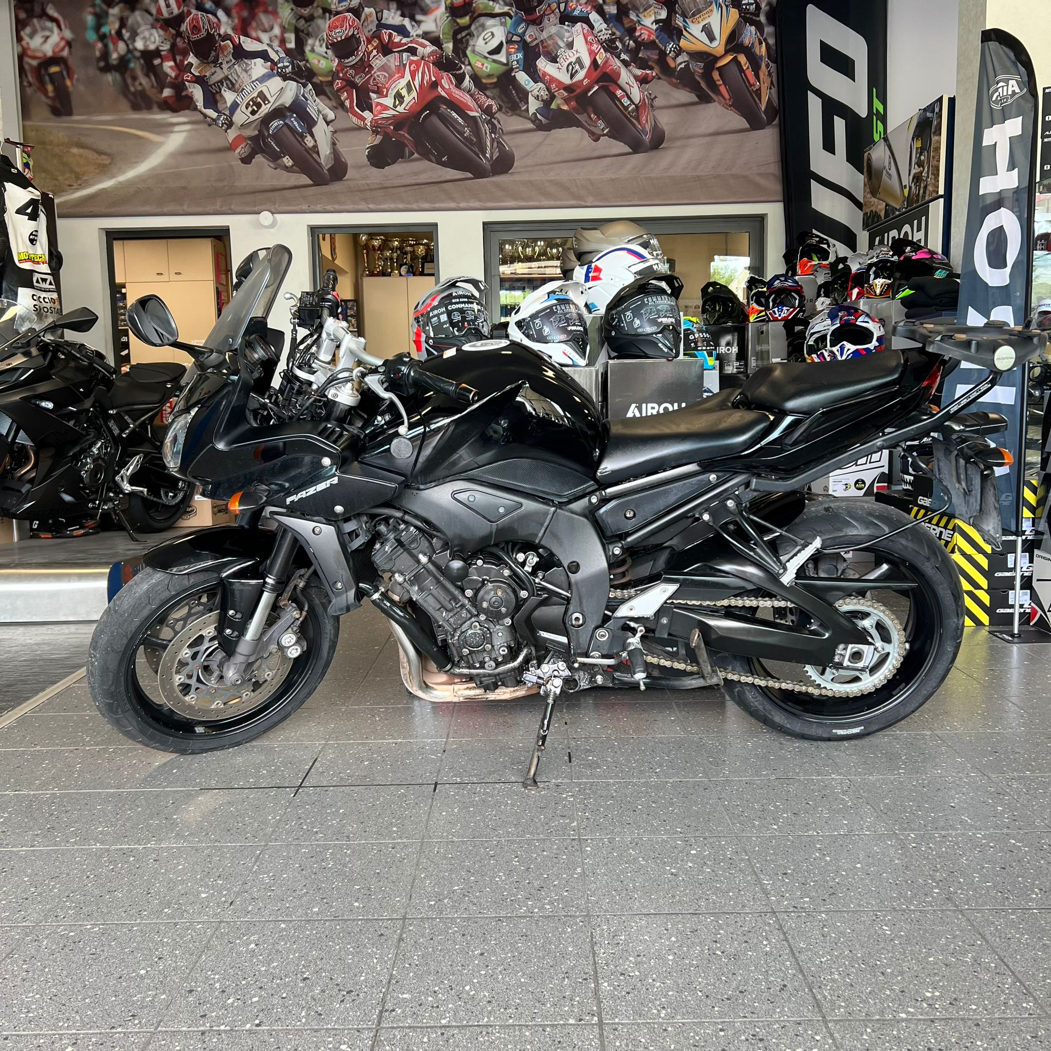 YAMAHA FZ1 2011