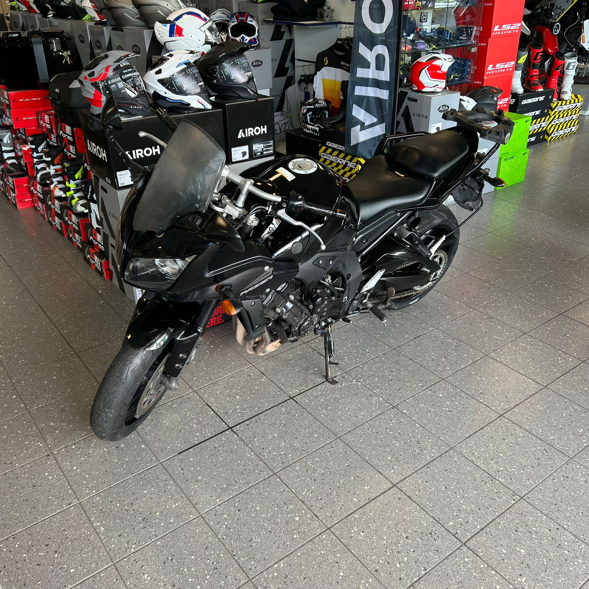 YAMAHA FZ1 2011