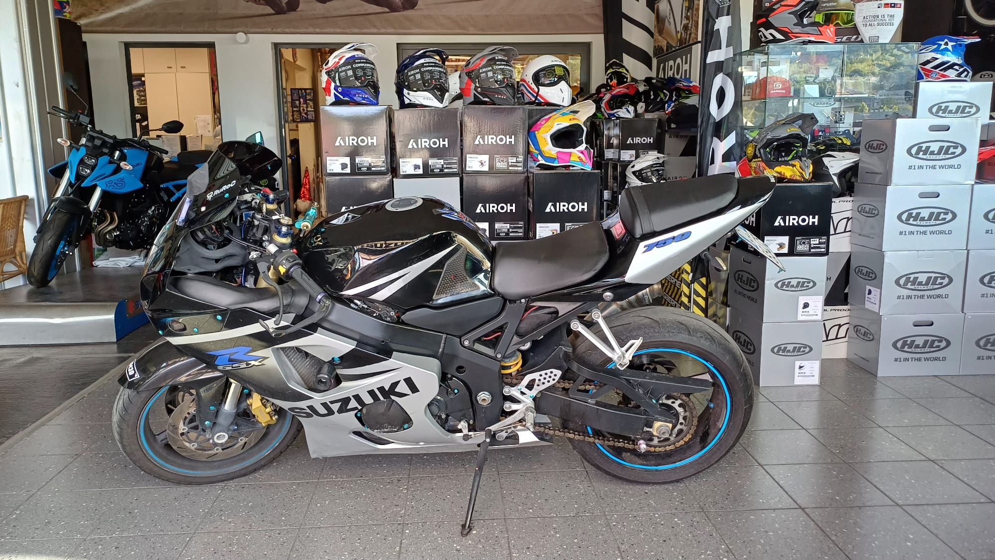 SUZUKI GSX 750 R